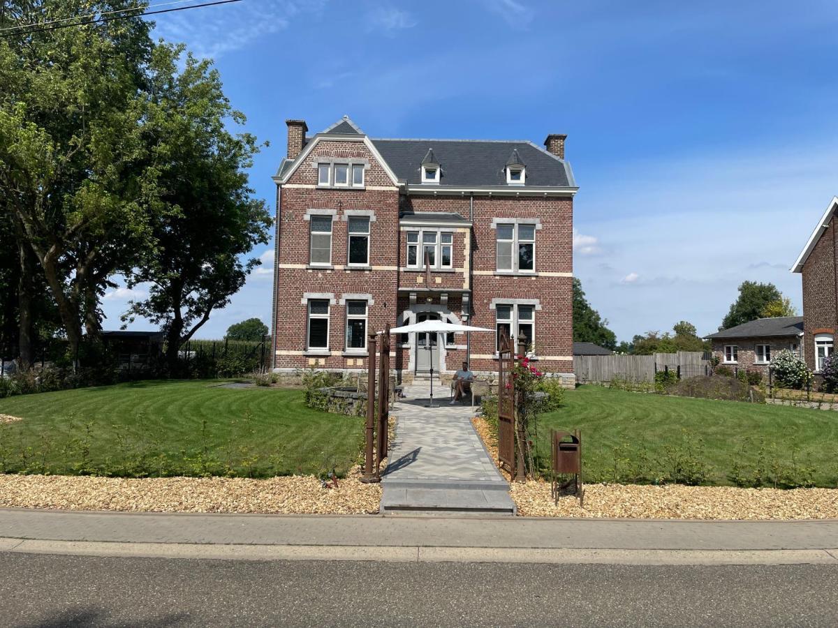 וורן B&B Het Notarishuis - Authentiek Verblijf Nabij Maastricht מראה חיצוני תמונה