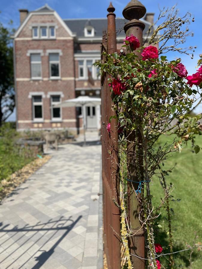 וורן B&B Het Notarishuis - Authentiek Verblijf Nabij Maastricht מראה חיצוני תמונה