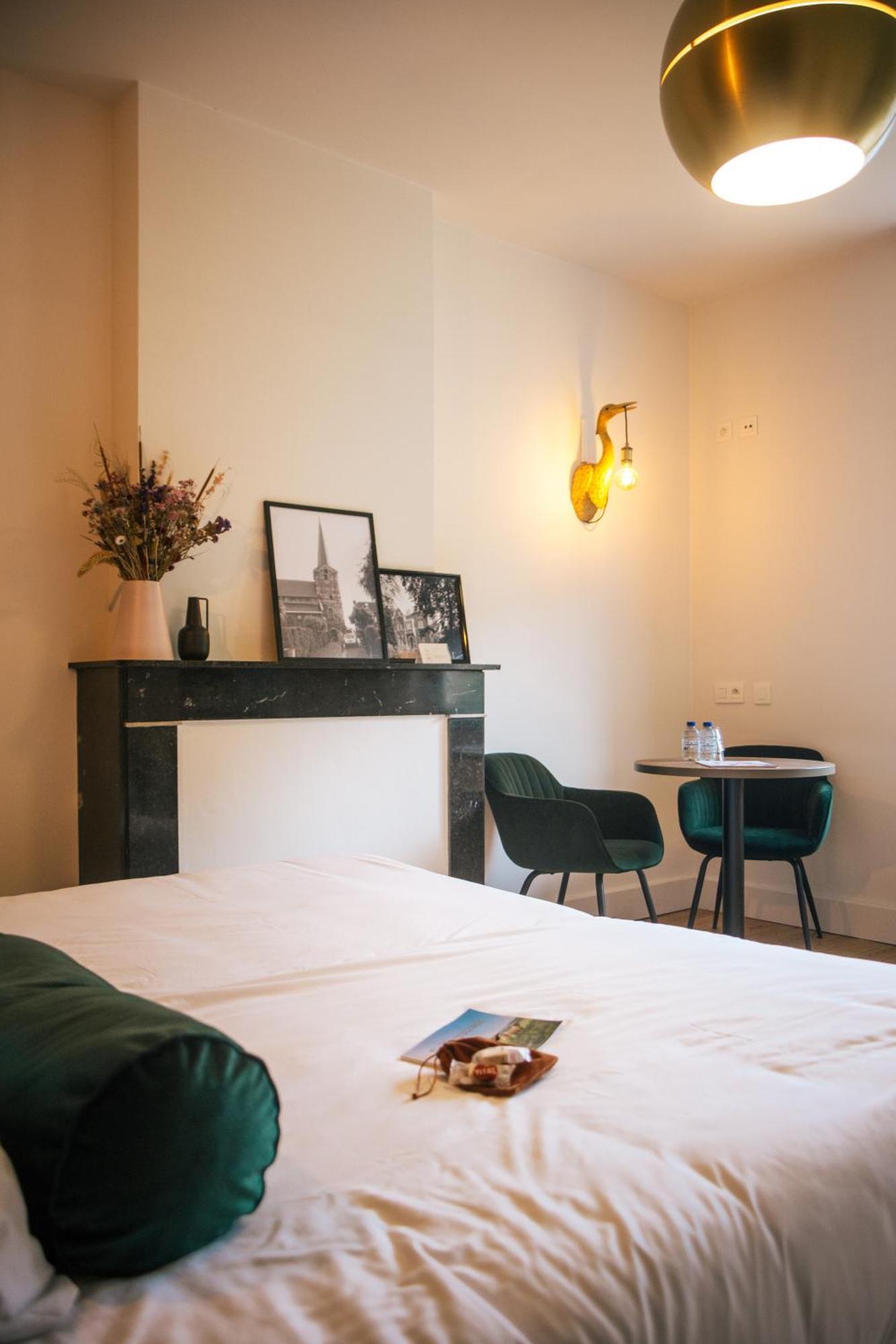 וורן B&B Het Notarishuis - Authentiek Verblijf Nabij Maastricht מראה חיצוני תמונה