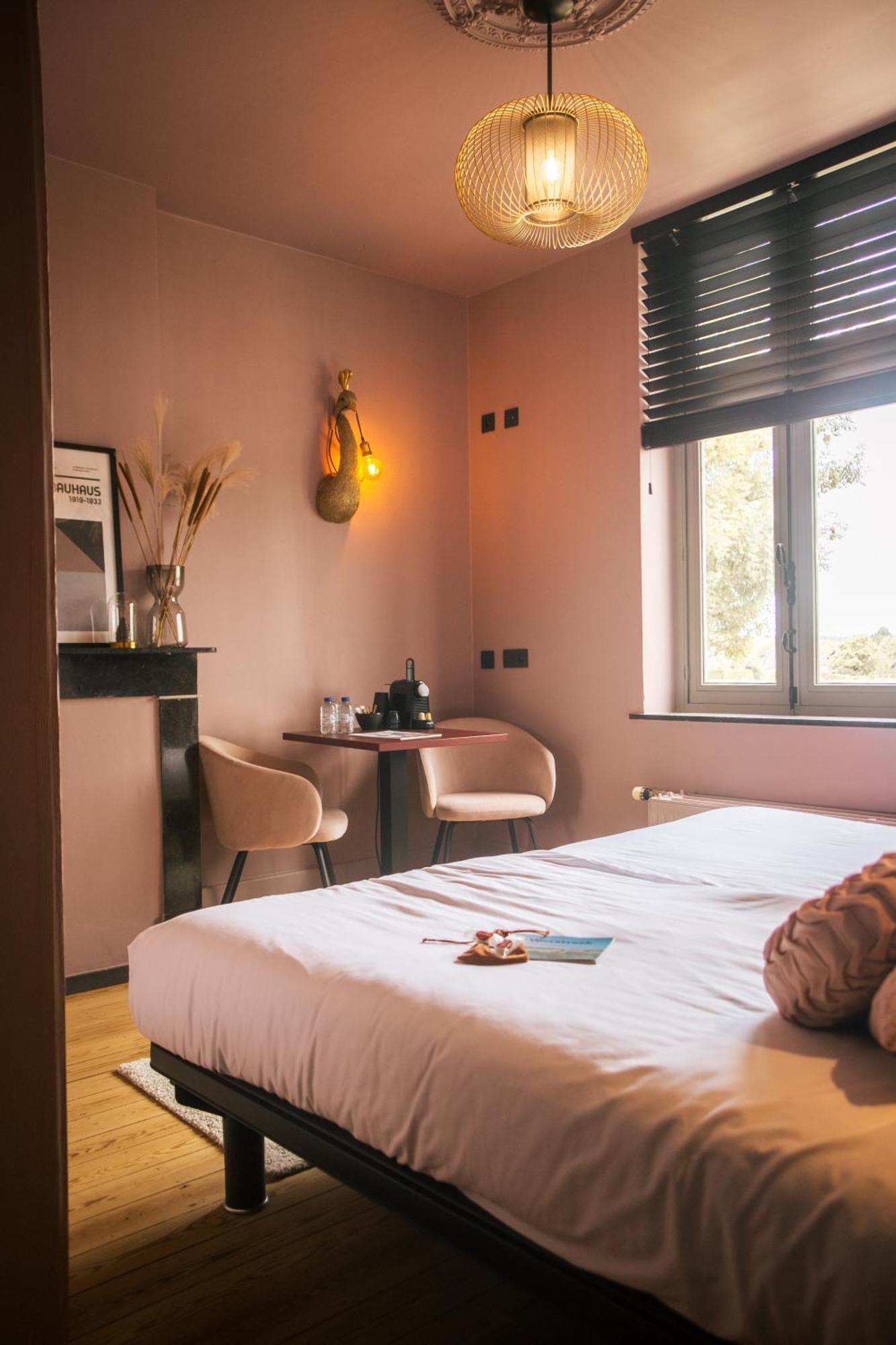 וורן B&B Het Notarishuis - Authentiek Verblijf Nabij Maastricht מראה חיצוני תמונה