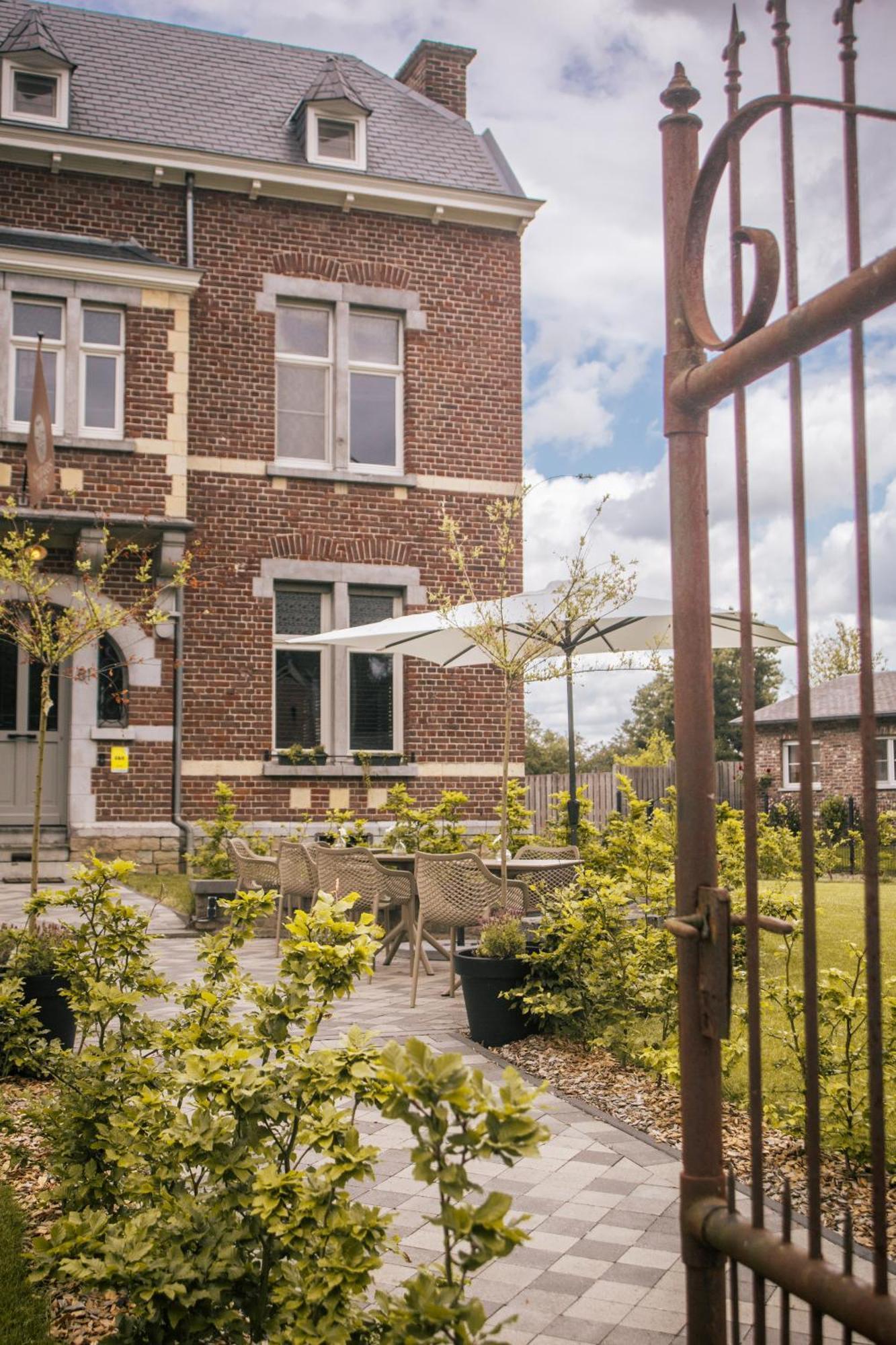 וורן B&B Het Notarishuis - Authentiek Verblijf Nabij Maastricht מראה חיצוני תמונה